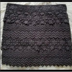 Beautiful new without tags American Eagle Crochet Skirt with lining